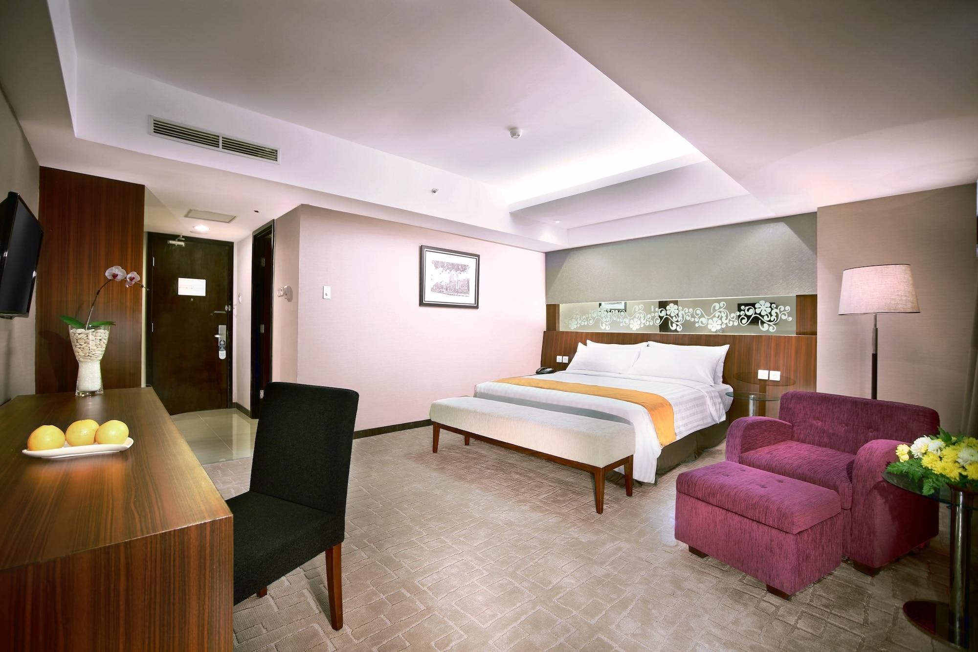 Aston Madiun Hotel & Conference Center Zewnętrze zdjęcie