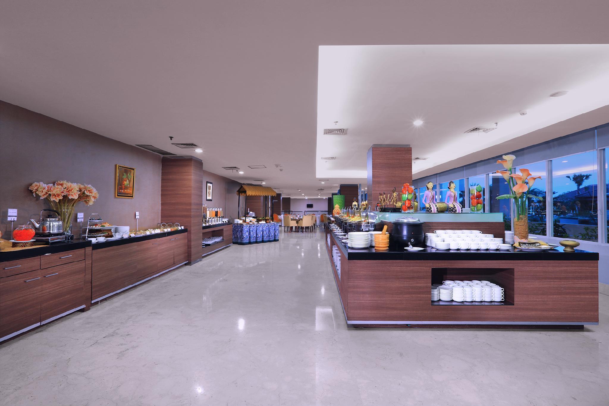 Aston Madiun Hotel & Conference Center Zewnętrze zdjęcie