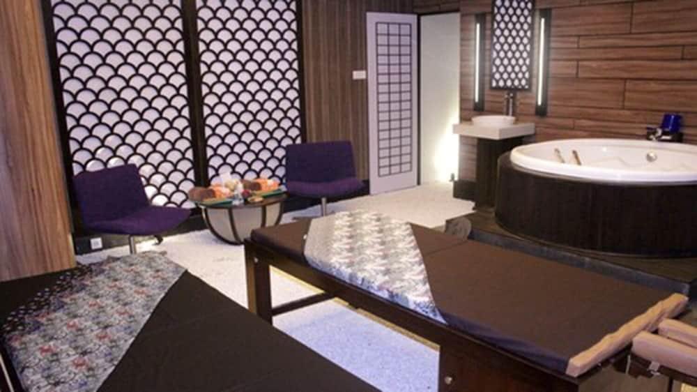 Aston Madiun Hotel & Conference Center Zewnętrze zdjęcie
