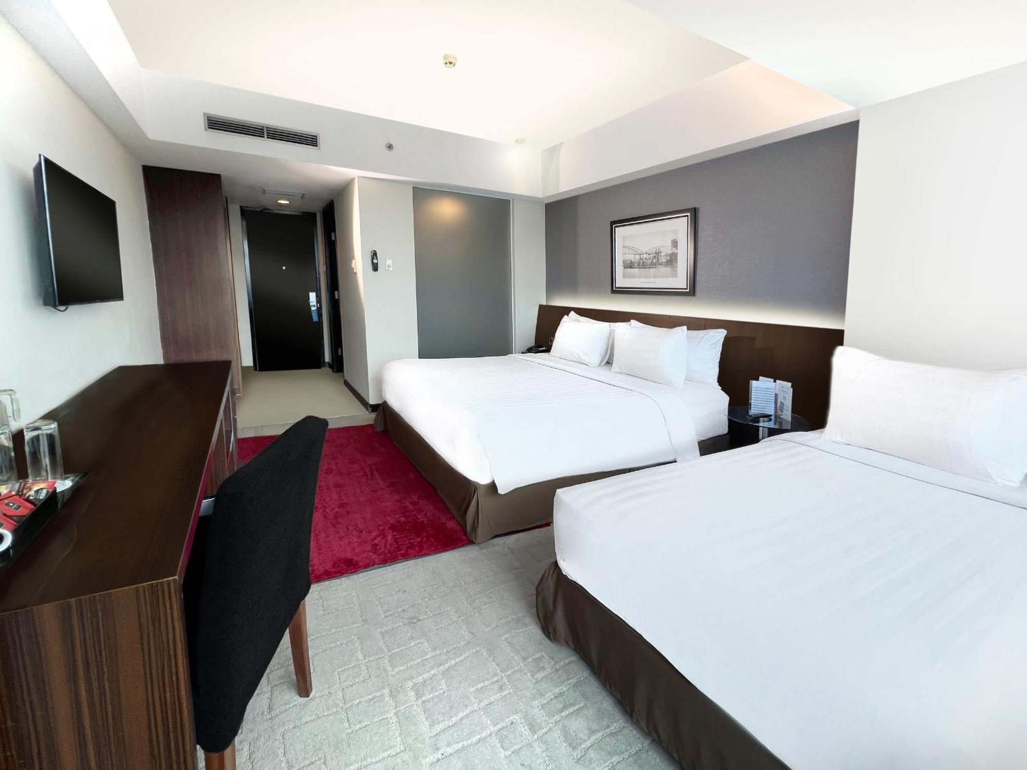 Aston Madiun Hotel & Conference Center Zewnętrze zdjęcie