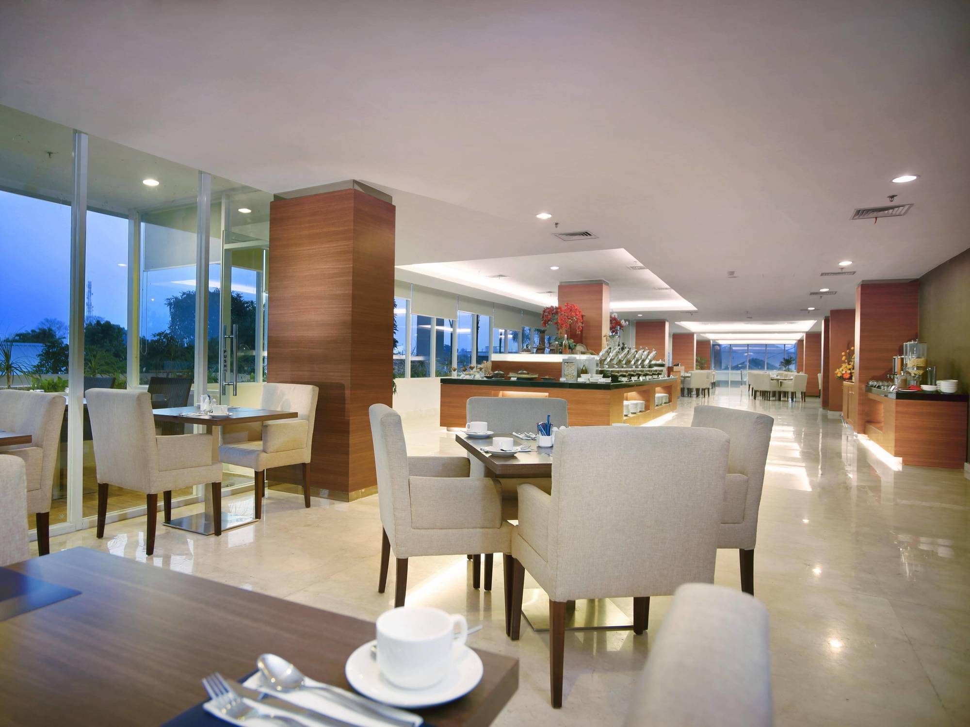 Aston Madiun Hotel & Conference Center Zewnętrze zdjęcie