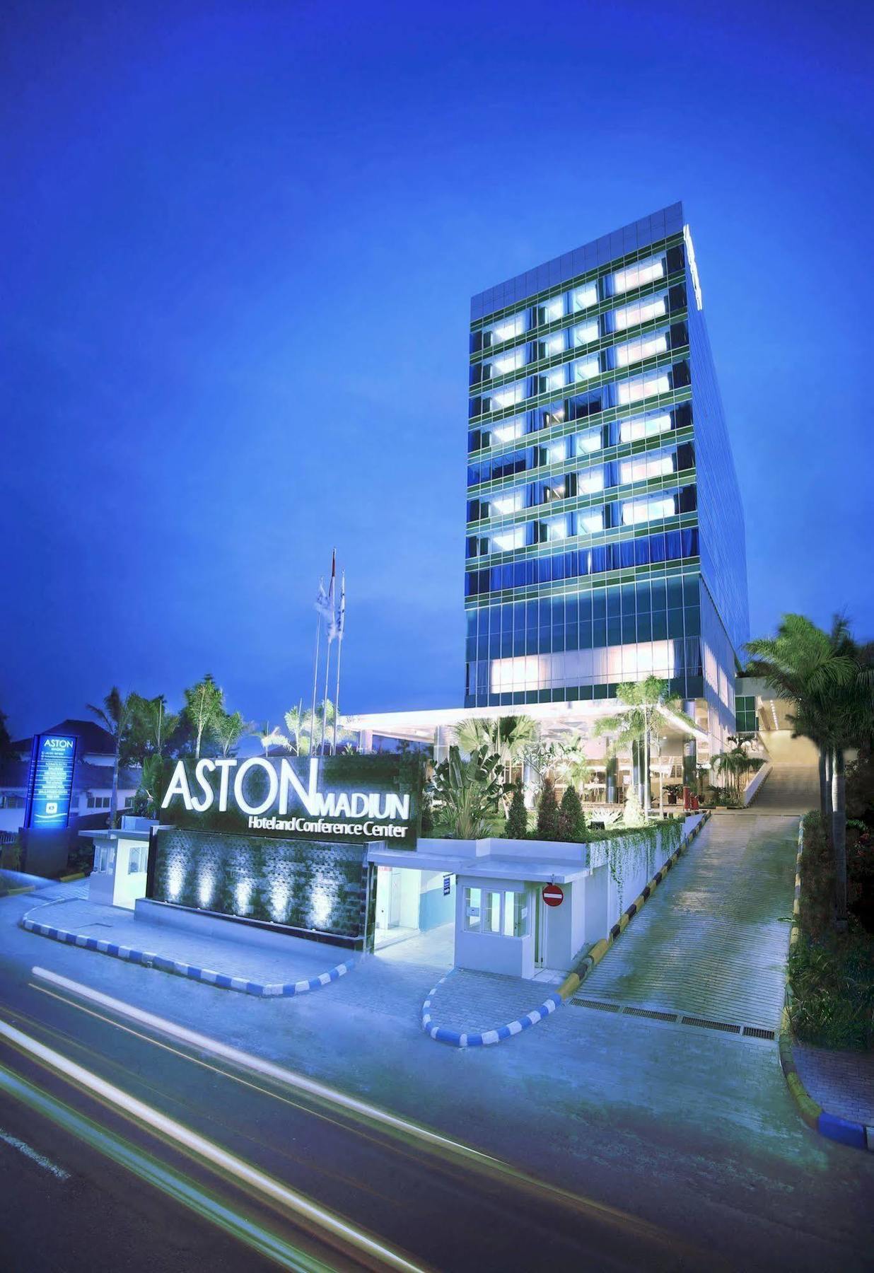Aston Madiun Hotel & Conference Center Zewnętrze zdjęcie